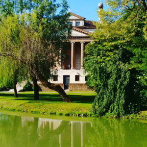 Villa Foscari aka "la Malcontenta". My favourite Palladio' s building.