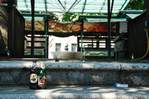 Un paio di birre, qualche sigaretta, un incontro